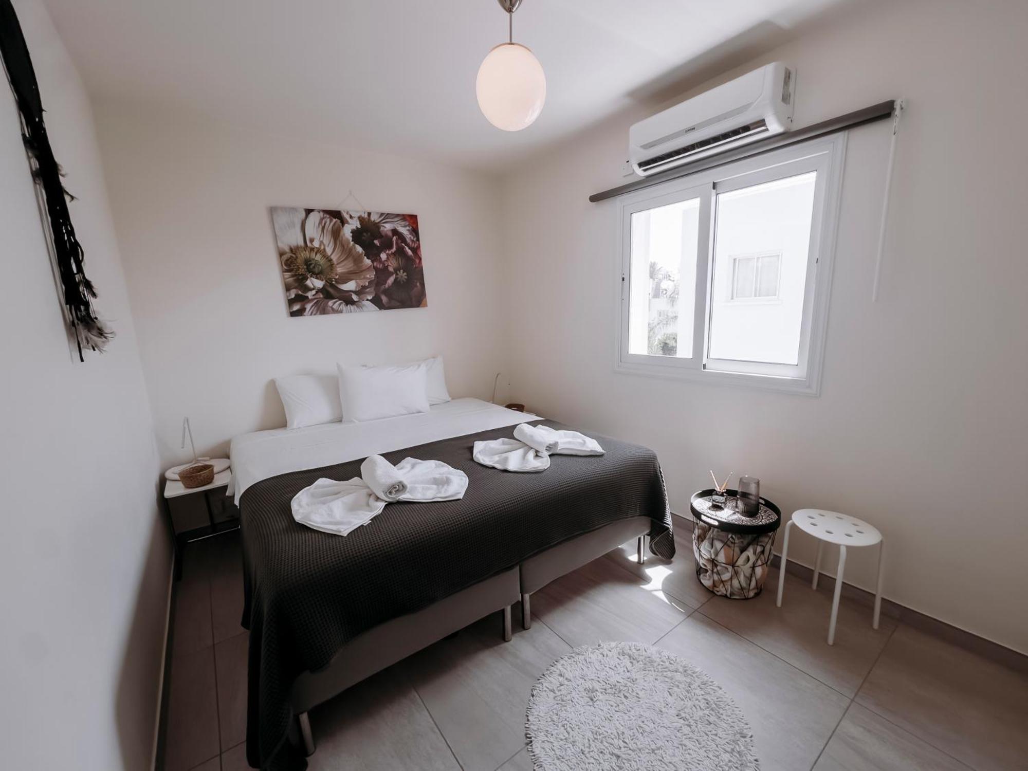 Viking Family Superior Lux Apartman Ajía Nápa Kültér fotó